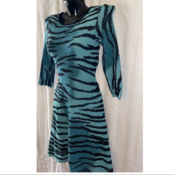 NEW Macy’s Blue MIDI Dress, Size small - Picture 3 of 4